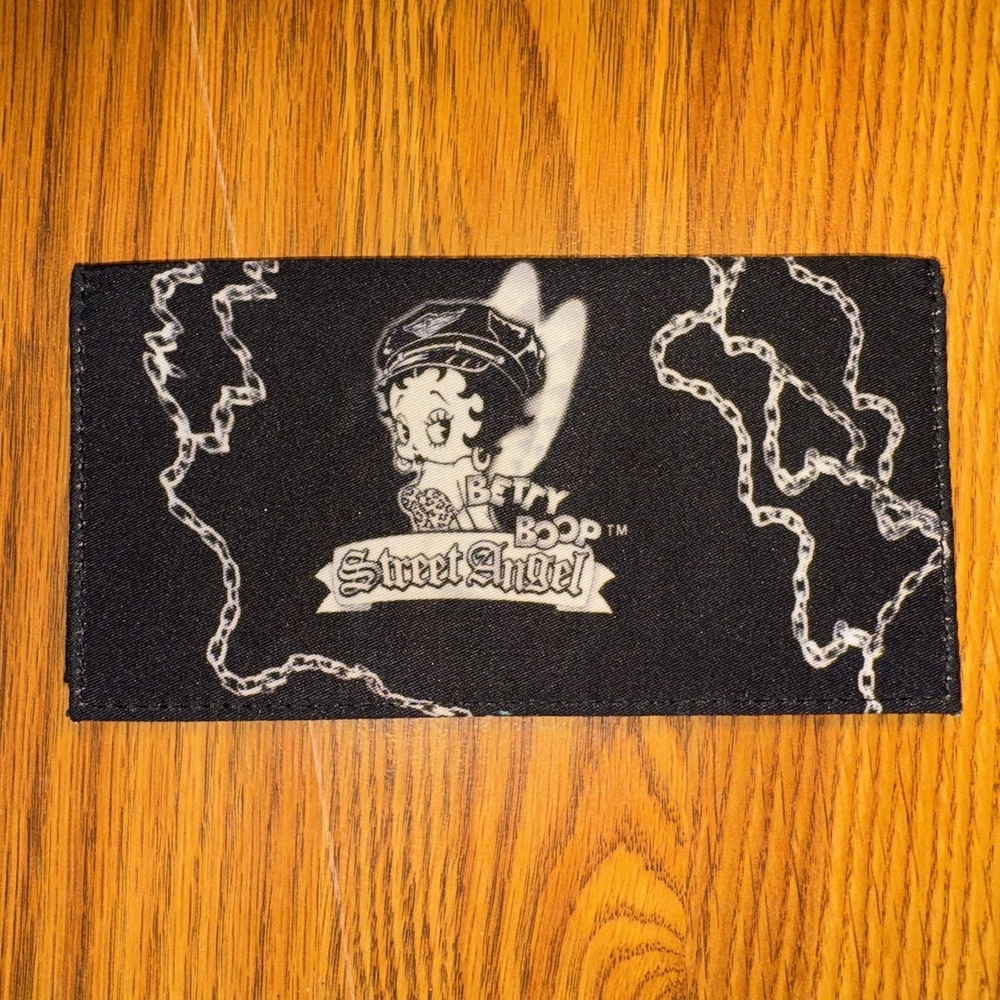 2006 King Features Betty Boop Black Wallet/Check Book Street Angel